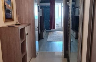 Аренда комфортной 2-комнатной квартиры 55 м² с отдельной кухней и видом на море в районе Mamaia, Констанца, Румыния